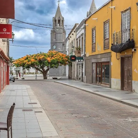 Гостевой дом Guestready - Naranjo House En Pleno Centro Тельде