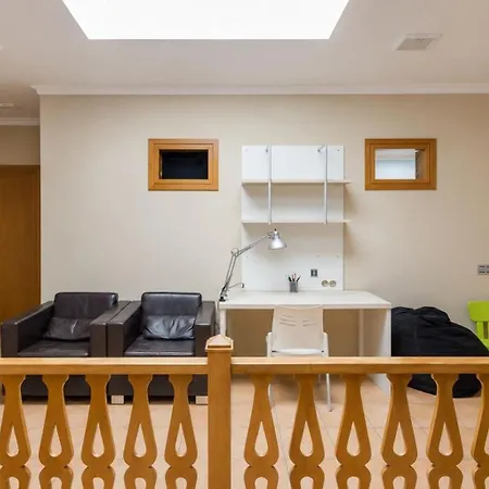 بيت ضيافة Guestready - Naranjo Duplex Place 4*